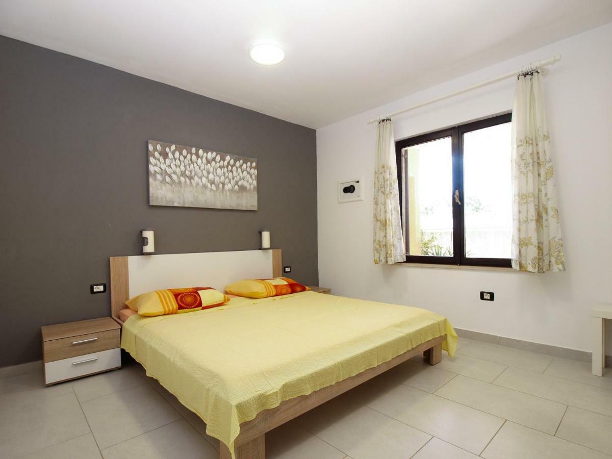 House Puntizela With Pool 747 Holiday home Pula