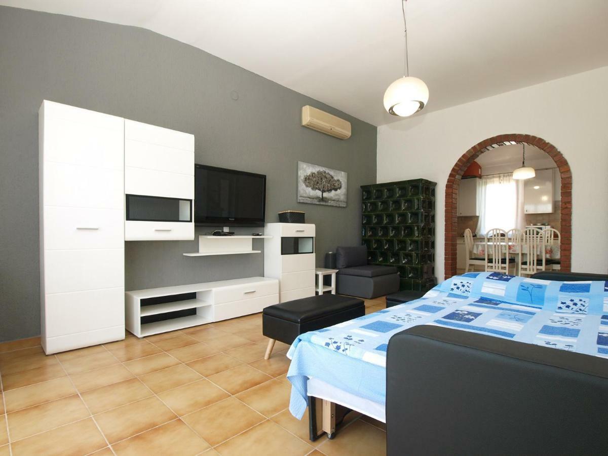Holiday home House Puntizela With Pool 747 Pula