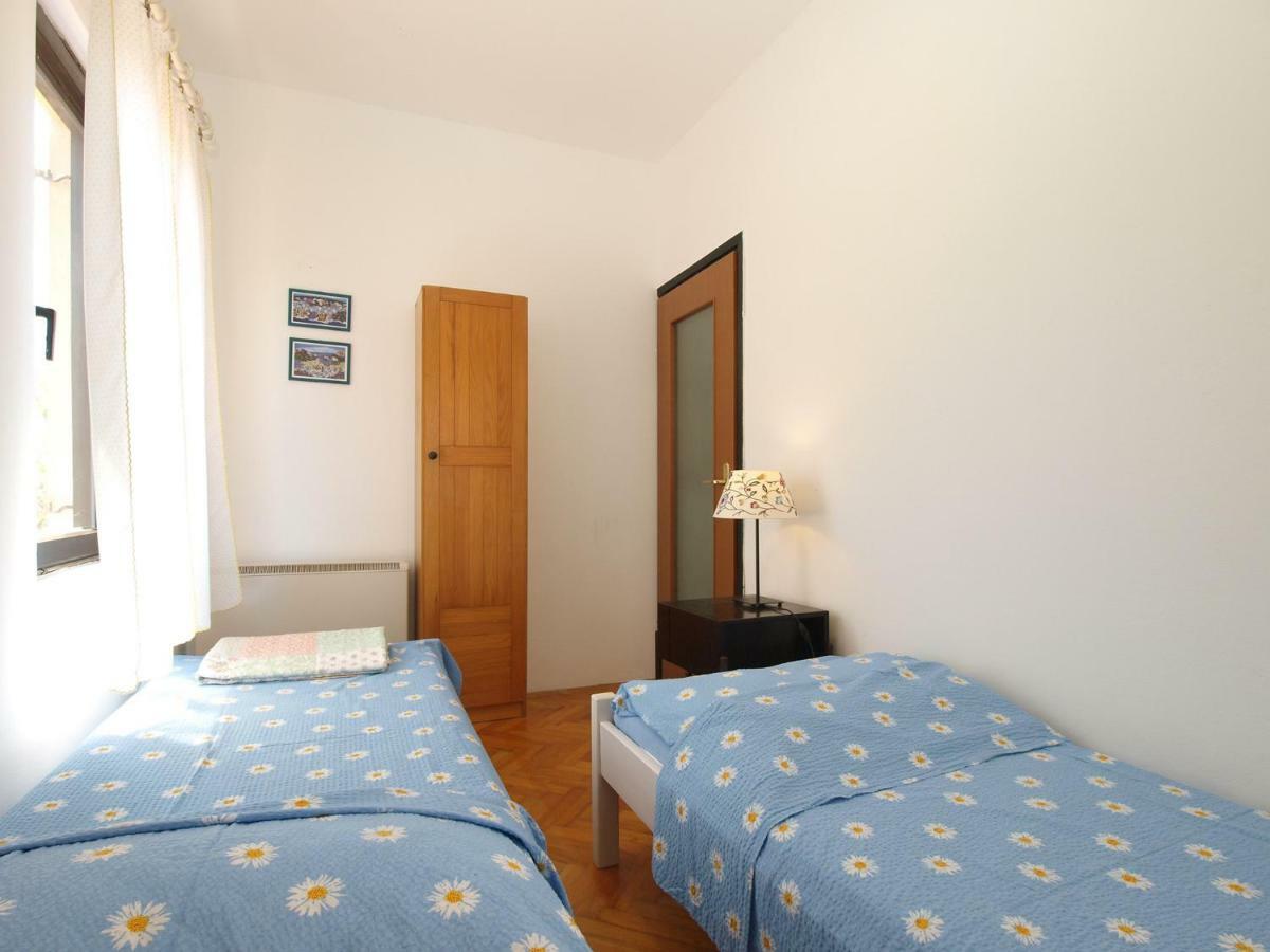 House Puntizela With Pool 747 Holiday home